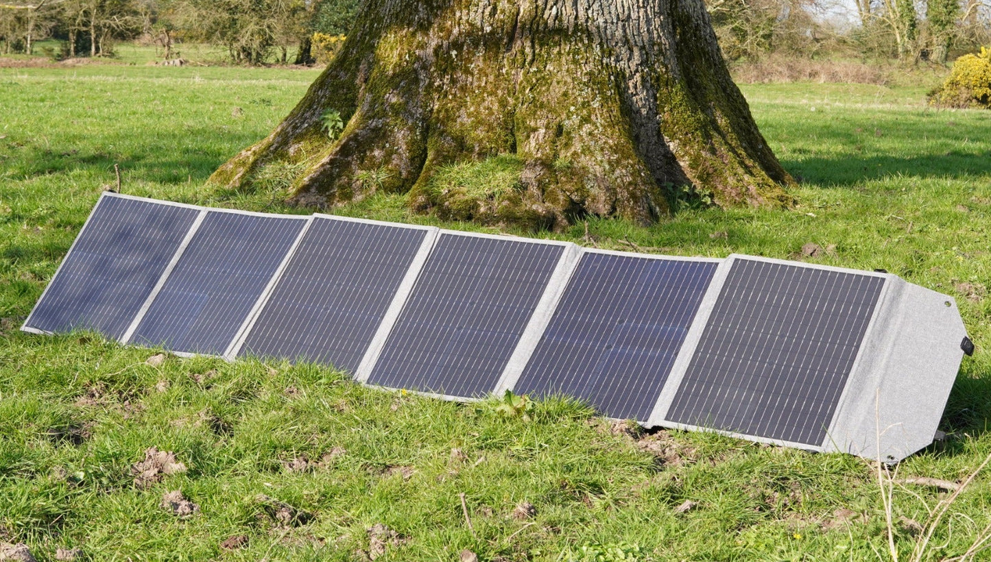 Oak & Field Solis 100 – 200W Foldable Solar Panel